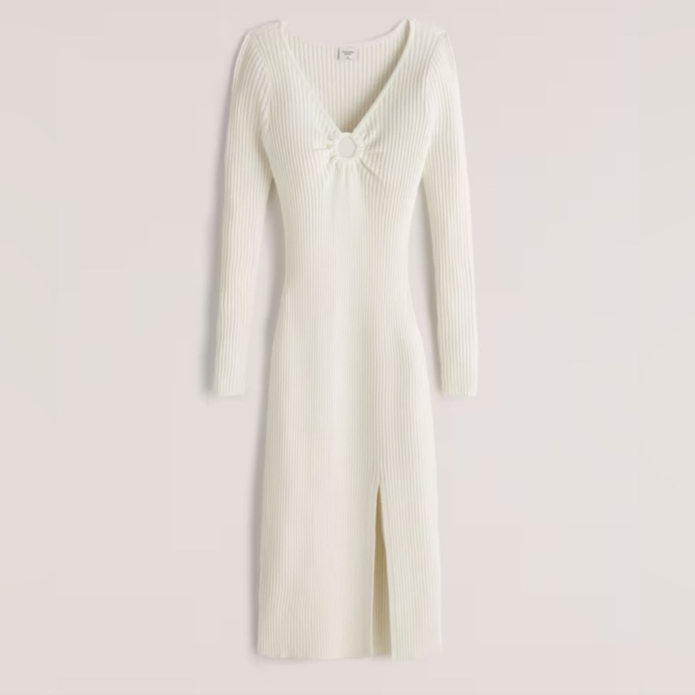 NWT Abercrombie & Fitch Long-Sleeve O-Ring Sweater
Midi Dress